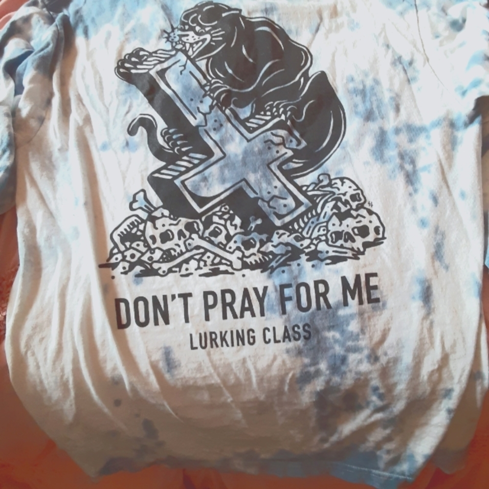 Lurking class custom dyed shirt size M